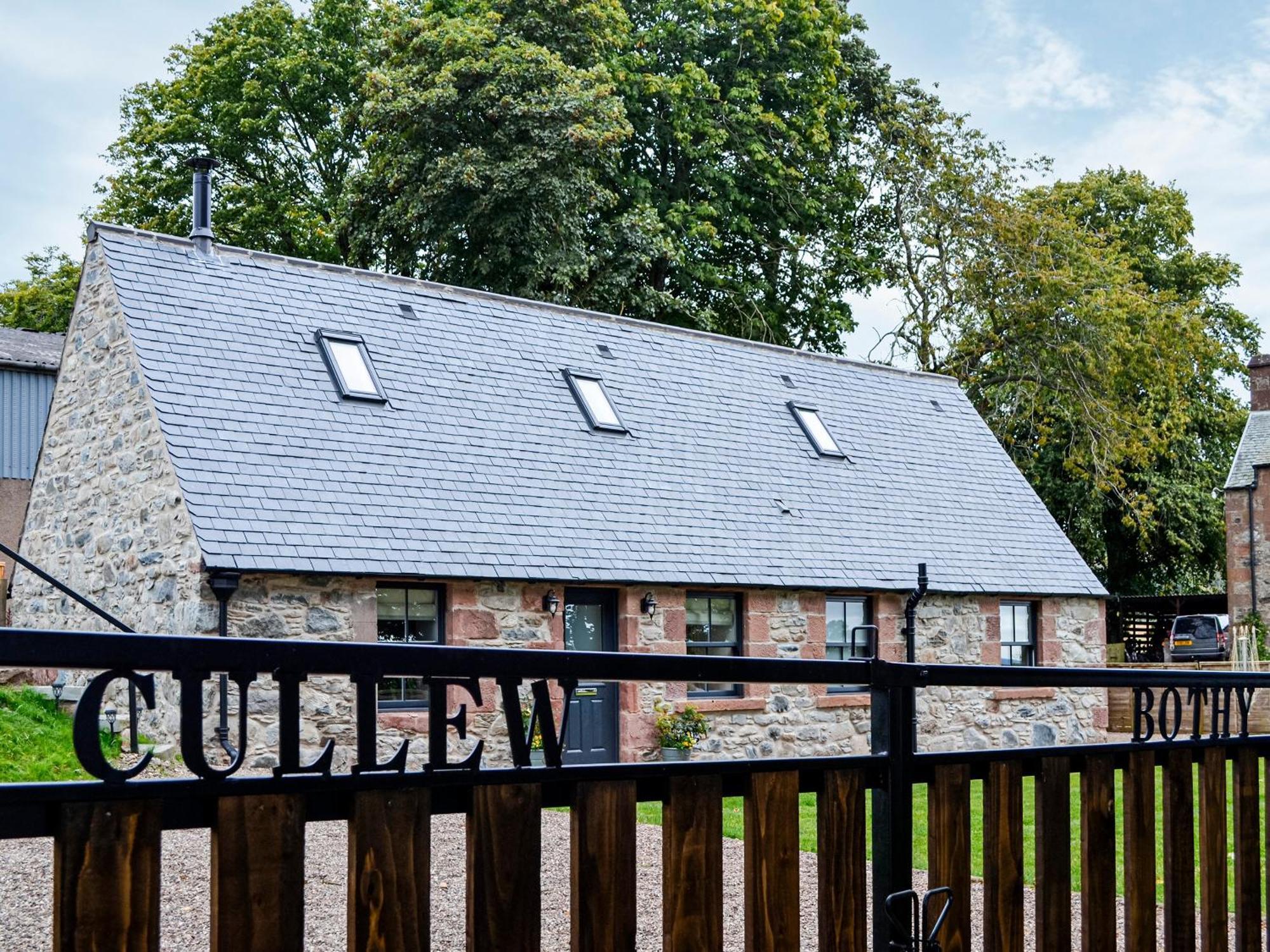 Cullew Bothy Villa Pearsie ภายนอก รูปภาพ